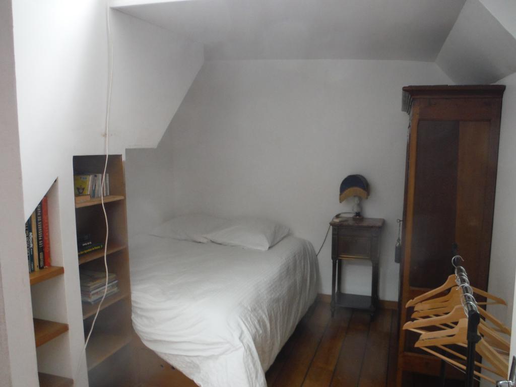 Peniche - Le Nenuphar Paris Room photo